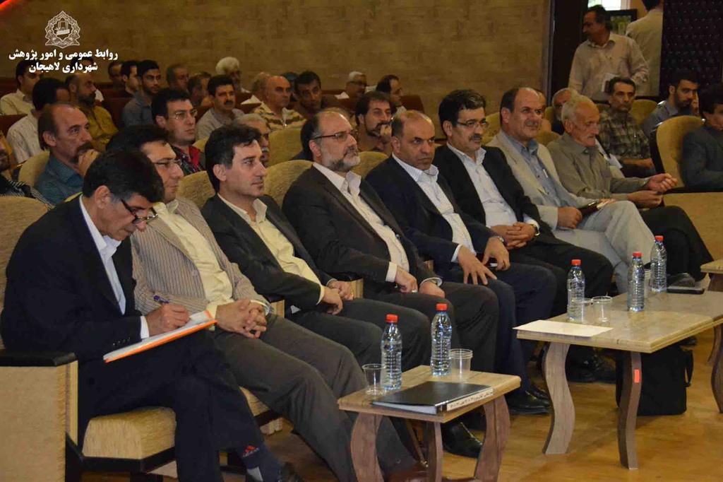  حضور معاون وزير فرهنگ و ارشاد در بين اهالي هنر و فرهنگ شهرهاي لاهيجان و سياهكل
